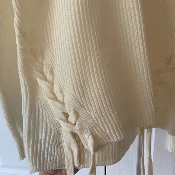 Sweater - Picture 2 of 4